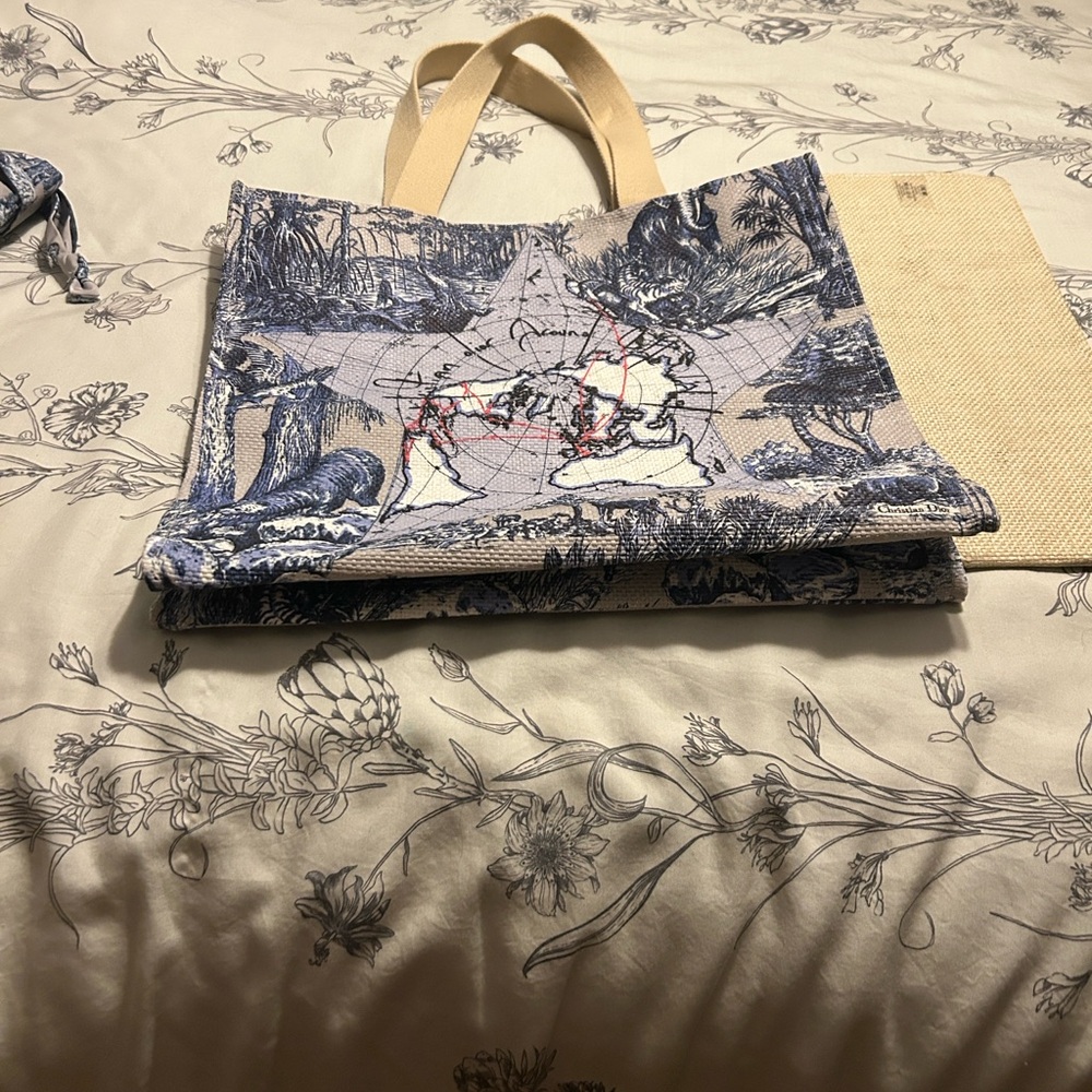 Dior Around the World - Tote, Pouch & Jewelry Case - Picture 8 of 12